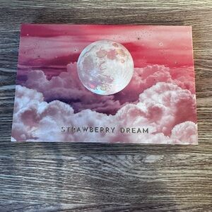Strawberry Dream Eyeshadow Palette